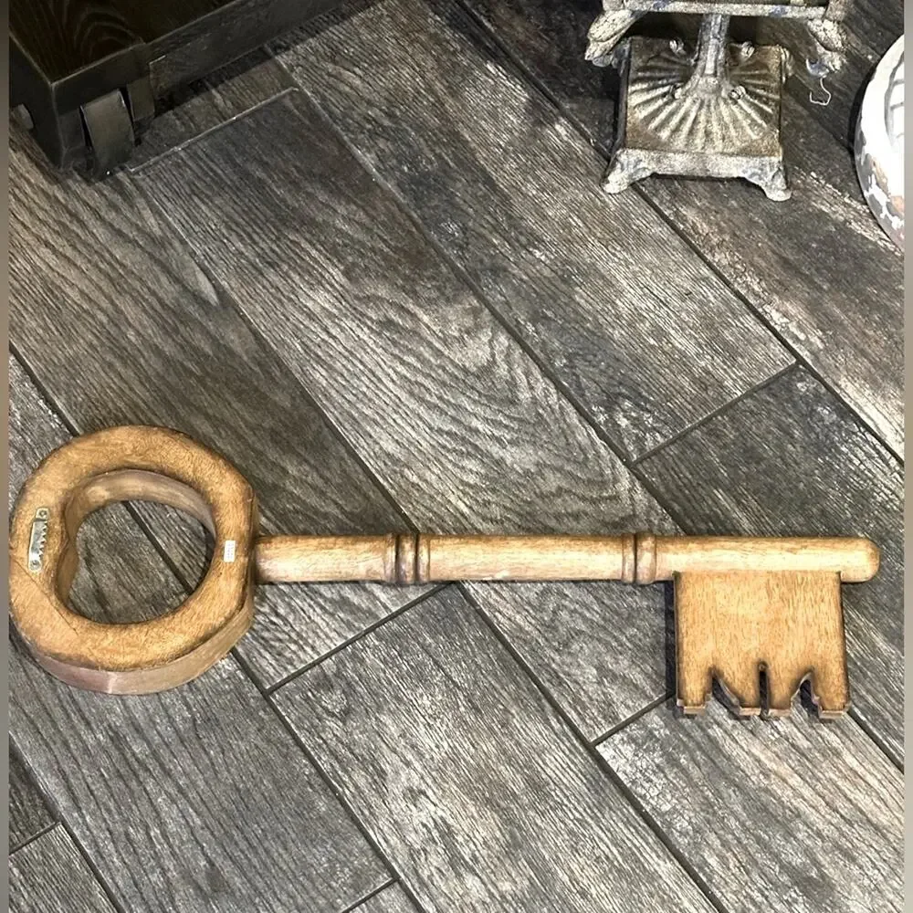 Pottery Barn NWOT  Rustic Brown Curved Real wood Decorative Key wall Art